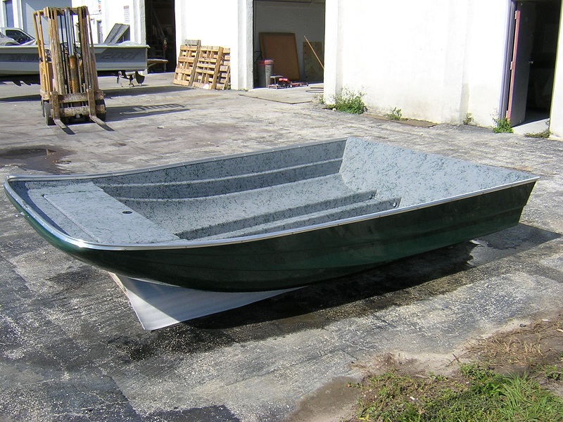 nyieun boat: Building airboat hull